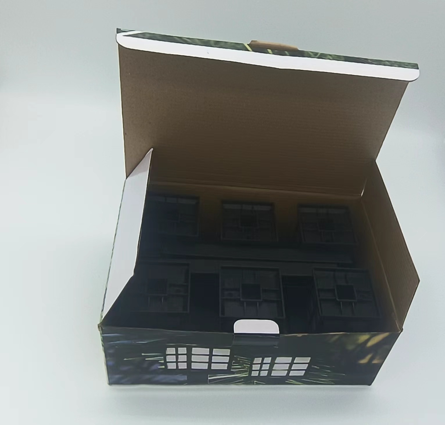House-shaped solar lawn light — product information 14