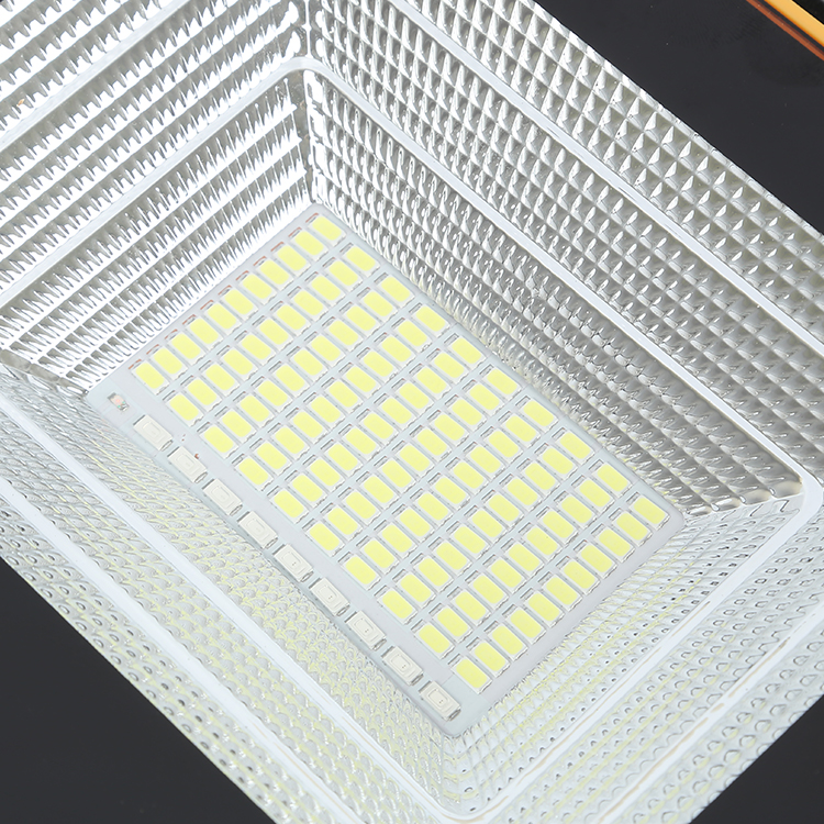 Portable solar work floodlight — product information 11