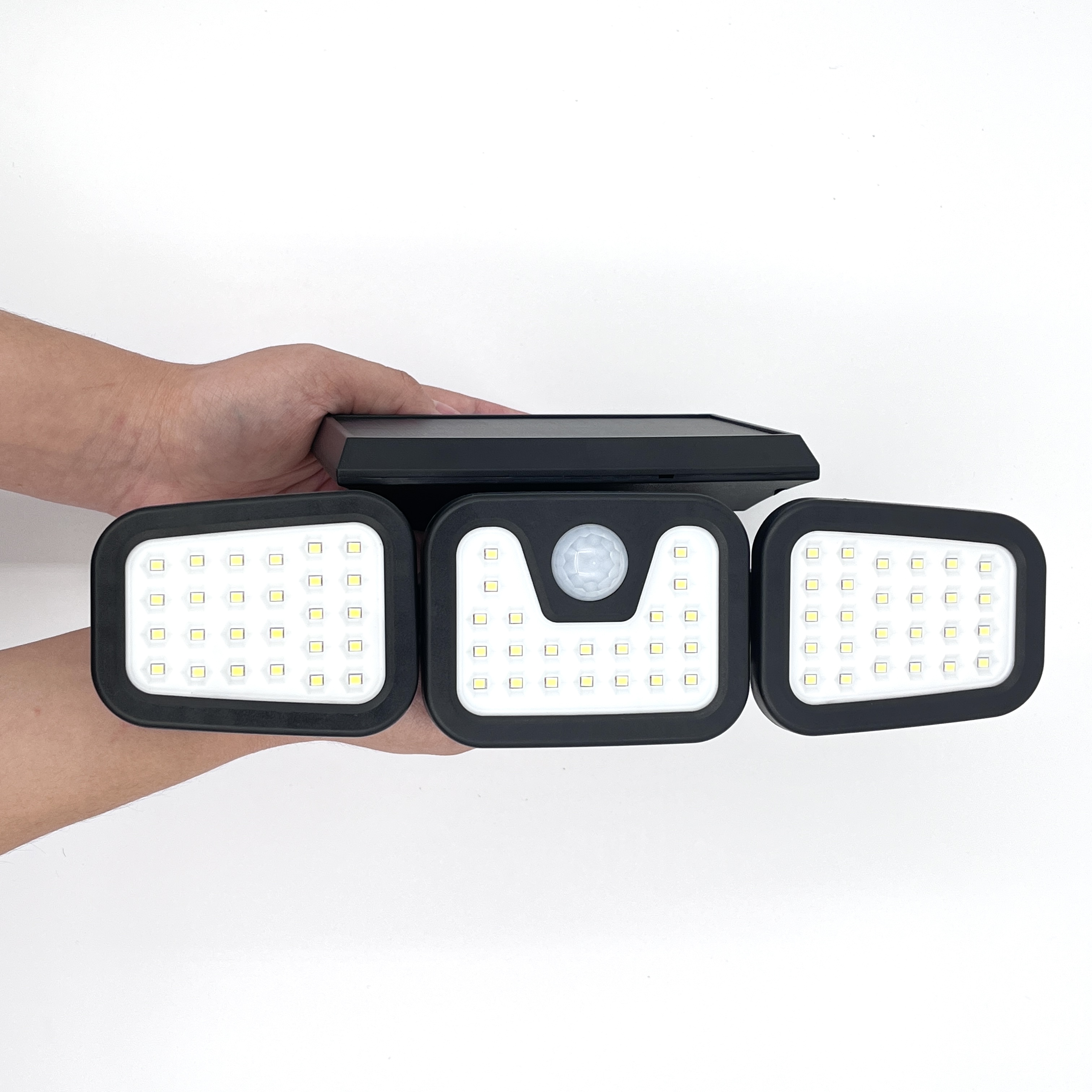 Three-head 74 LED solar wall light — product information 7