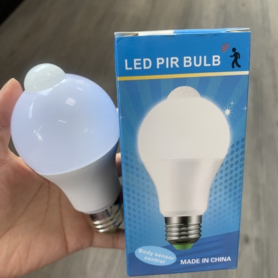 Automatic Light Lamp LED Bulb with PIR Motion Sensor and 80 Ra Color Rendering Index