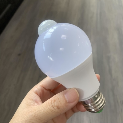 80 Ra LED Smart Radar Sensor Light Bulb with Auto Motion Detection and Indoor Lighting