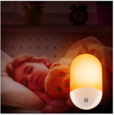 US/UK/EU Plug Smart Indoor Night Light with Automatic Dusk to Dawn Sensor
