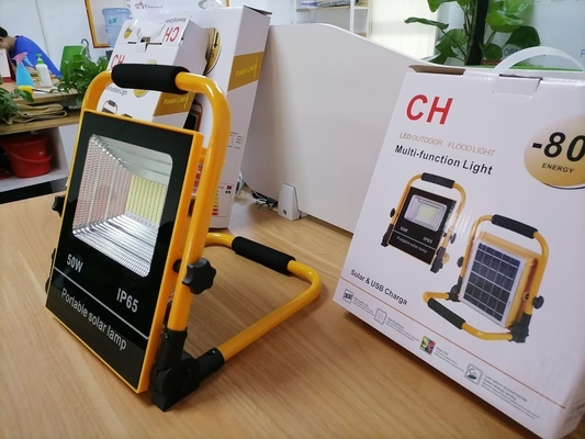 Solar Led Flood Light with High Luminous Efficiency of 90-100LM/W and 120° Beam Angle