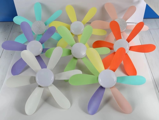 Small Size Flower Fan Light Solar Mini Ceiling Lights With Fan and Support Dimmer Yes